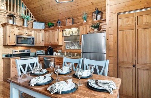 Black Bear Falls Cabin | Cozy Cabin with Hot Tub, Stream, and Prime Smoky Mountain Location