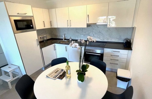 Vale de Centianes Apartment | Cozy Carvoeiro Apartment with Sea Views