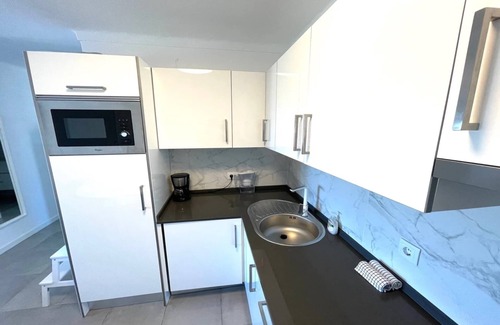 Vale de Centianes Apartment | Cozy Carvoeiro Apartment with Sea Views