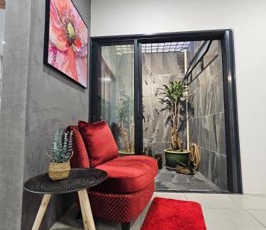 Kuching House | Cozy Casa Marbella Single Storey House
