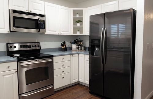 Horizons On Camelback House | Cozy Casita in West Phoenix-Queen Beds+ Near Westgate & Stadium