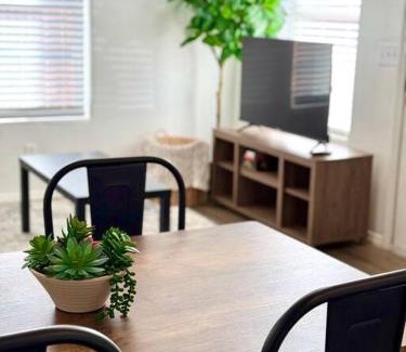 Palo Verde House | Cozy Casita Near U of A and UMC