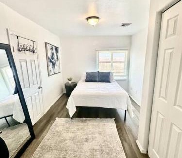 Palo Verde House | Cozy Casita Near U of A and UMC