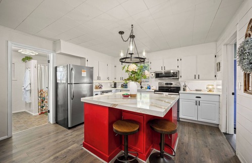 Coeur d'Alene House | Cozy CDA Retreat - Hot Tub + Heated Igloo Coming Nov 2025