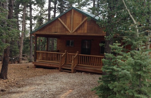Meadow View Heights Cabin | Cozy Cedar Mountain Cabin near lakes and National Parks