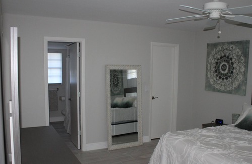 The Meadows House | Cozy Centrally-Located Sarasota Home