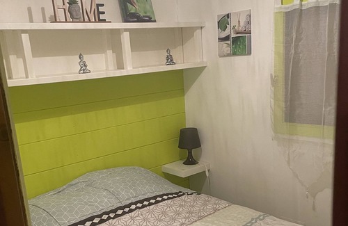 Saint-Yvi Ski Chalet | Cozy chalet for 4 people in campsite in Finistère, Brittany with swimming pool.