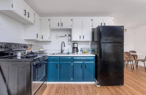 Ocean Shores Ski Chalet | Cozy Chalet in Ocean Shores located within steps from the beach