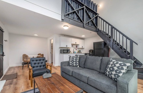 Ocean Shores Ski Chalet | Cozy Chalet in Ocean Shores located within steps from the beach
