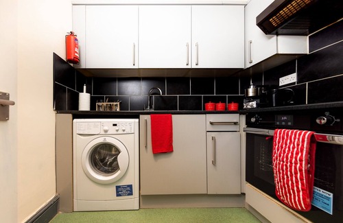 Bruntsfield Apartment | Cozy City Centre 1 Bedroom Apt by the Meadows! 4