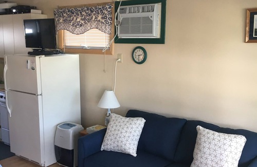 York Beach Apartment | Cozy Coastal Condo - Studio with view of/just steps to Long Sands Beach