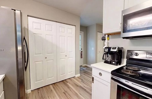 Port Royal House | Cozy, Coastal Retreat! Minutes from Parris Island!