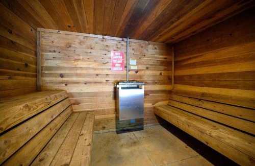 Eden House | Cozy, Comfy, Condo with Resort Amenities