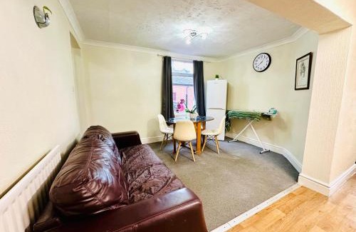 Stoke-on-Trent Apartment | Cozy Corner Stoke