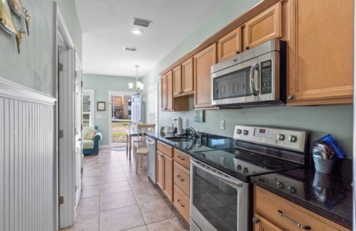 Port St. Joe Cottage | Cozy Cottage 2 of 6 by Pool|2BR | Grill | Near Bay and Marina