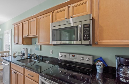 Port St. Joe Cottage | Cozy Cottage 2 of 6 by Pool|2BR | Grill | Near Bay and Marina