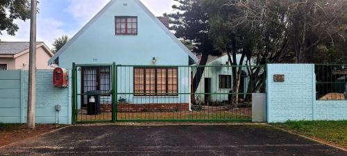 Bloubergstrand Apartment | Cozy Cottage +/- 500m from the beach