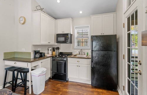 Queensbury Cottage | Cozy Cottage at Lake George Campsites!