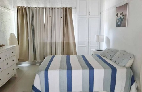 Villas Del Mar Cottage | Cozy Cottage by the Beach