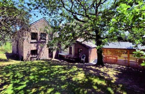 Barvaux House | Cozy Cottage in Durbuy with Garden