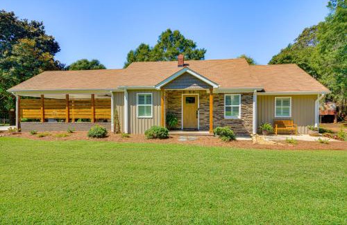 Thomasville House | Cozy Cottage Nature-Filled Winston-Salem Retreat!