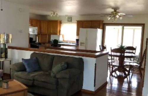 Byrdstown Cottage | Cozy Cottage near Dale Hollow Lake