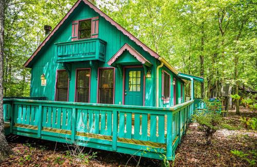 Pine Mountain Ski Chalet | Cozy cottage nestled in the woods