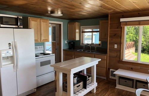 Potlatch Cabin | Cozy Cottage on Hood Canal with Mt Ranier View