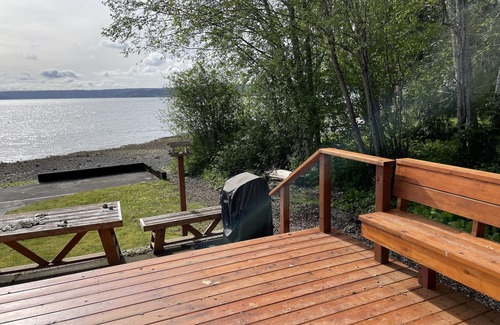 Potlatch Cabin | Cozy Cottage on Hood Canal with Mt Ranier View