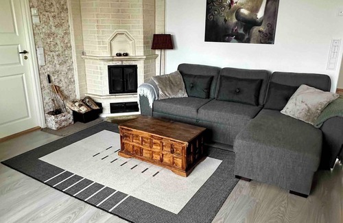 Ylojarvi Cottage | Cozy cottage on the lake with modern amenities