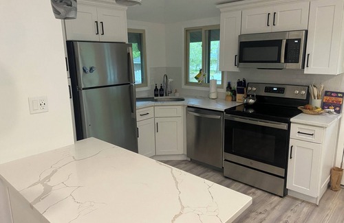 Baiting Hollow Cottage | Cozy Cottage Steps from the Beach in the North Fork