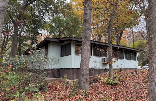 Baiting Hollow Cottage | Cozy Cottage Steps from the Beach in the North Fork