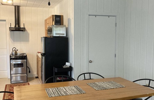 Mansfield Cottage | Cozy Cottage w/wood stove, firepit, pond & hiking trails near Snow Trails