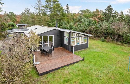 Hou House | Cozy Cottage With 600 M To The Beach