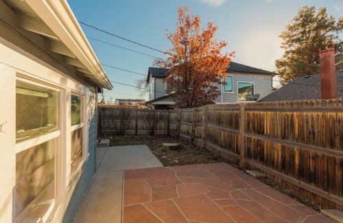 Englewood Cottage | Cozy Cottage With Garage