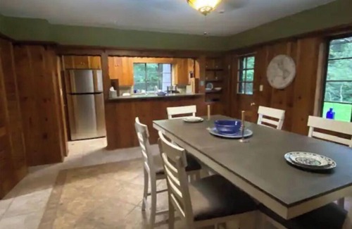 Fairlawn Heights House | Cozy Cottswald Cottage