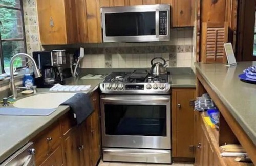 Fairlawn Heights House | Cozy Cottswald Cottage