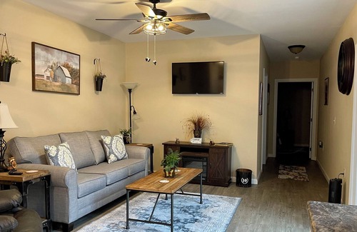 Indian Mound Apartment | Cozy Country Getaway