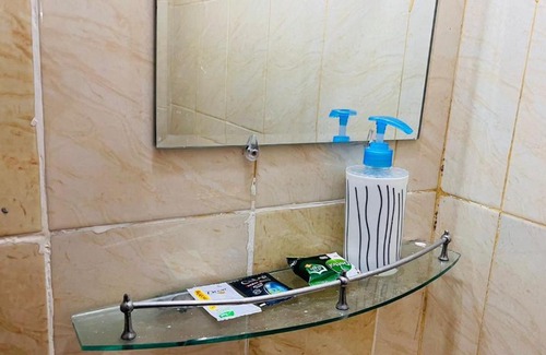 Mohammadpur Apartment | Cozy couple friendly private room