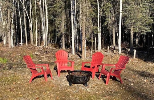 Fairbanks Cabin | Cozy Couples Retreat, See the Northern Lights