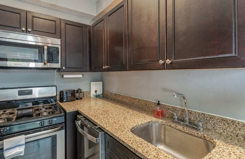 Central West End Apartment | Cozy CWE Apts near BJC by Zencity