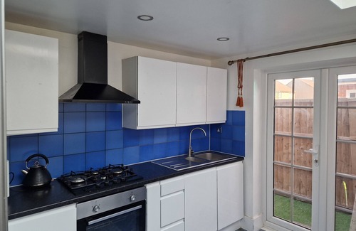 Dagenham House | Cozy Dagenham Retreat - 2BR House