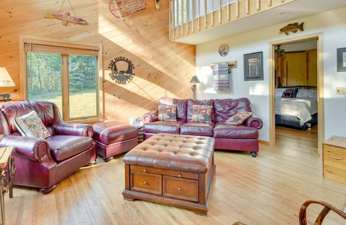 Markville Cabin | Cozy Danbury Escape: Snowmobiling & Ice Fishing!