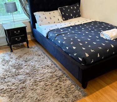 Deptford House | Cozy Double bed room