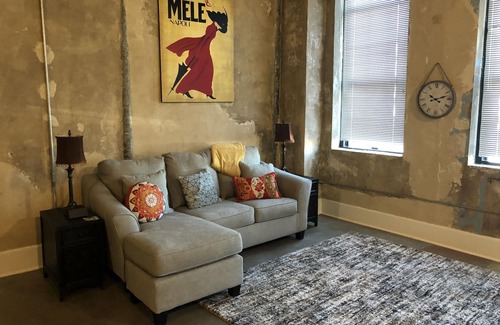 Old City Apartment | Cozy Downtown Knoxville Studio Near UT/Downtown