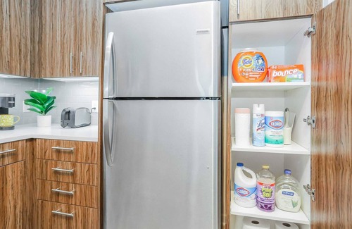 Fairfax Apartment | Cozy Experience in Fairfax + Pool