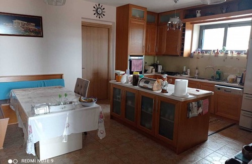 Lefktron House | Cozy family friendly shared home with stunning view