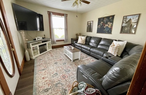Brookville Other | Cozy family friendly farmhouse, minutes from Brookville lake.