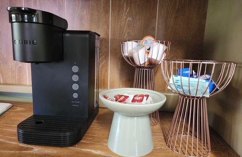 Marquette House | Cozy family friendly home nestled in the bluffs just steps from the Mississippi!