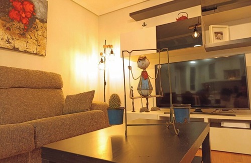 Gros Apartment | Cozy family retreat in Gros, 10 min from Zurriola Beach. Comfort and tranquility